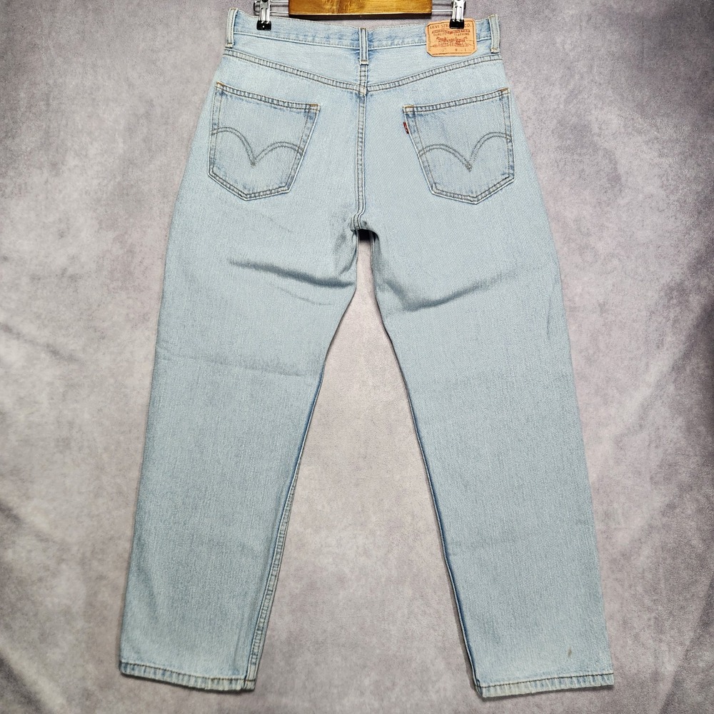 Levis 550 Relaxed Fit Light Wash Blue Denim Jeans Mens size 33 to 34x30‎ Cotton